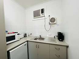 Unwind Glenelg Studio Apartment no 31