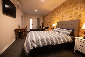 Unwind Mannum Riverside Retreat