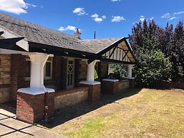 Unwind Westbourne Park Saltpool Hideaway