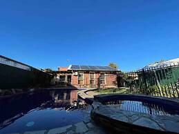 Unwind Westbourne Park Saltpool Hideaway