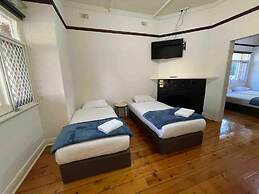 Unwind Westbourne Park Saltpool Hideaway