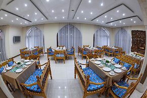 Minorai Kalon Hotel