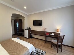 Minorai Kalon Hotel
