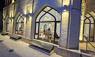 Minorai Kalon Hotel