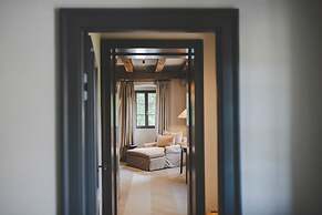 San Tomasini Heritage Hotel