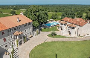 San Tomasini Heritage Hotel