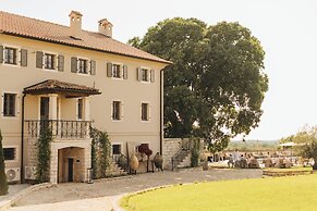 San Tomasini Heritage Hotel