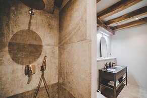 San Tomasini Heritage Hotel