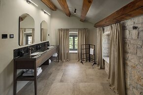 San Tomasini Heritage Hotel