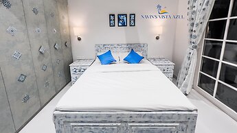 Navin S Vista Azul