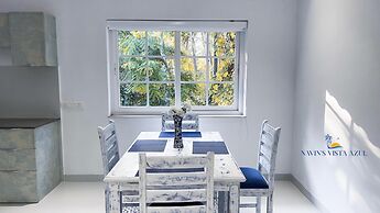 Navin S Vista Azul