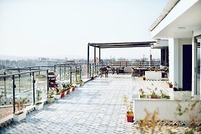 Legend Pyramids Inn