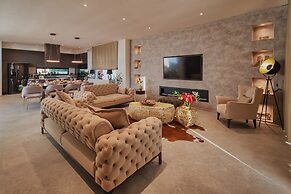 Luxury Villa Kim Momjan