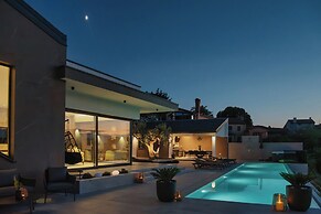 Luxury Villa Kim Momjan