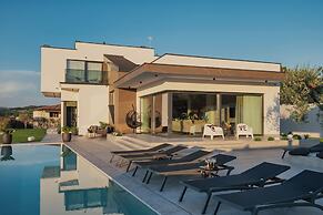 Luxury Villa Kim Momjan