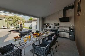Luxury Villa Kim Momjan