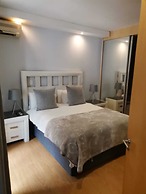 Glammys Suites at Hydro