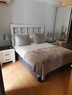 Glammys Suites at Hydro