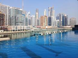 PVH - Exquisite 1BR - Binghatti Canal