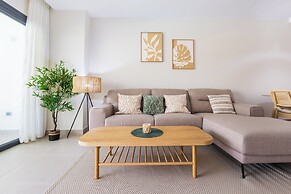 2BR Gardenia Retreat - Picuzzi & Pool