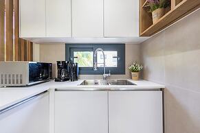 2BR Gardenia Retreat - Picuzzi & Pool