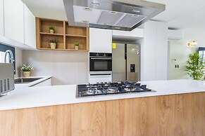 2BR Gardenia Retreat - Picuzzi & Pool