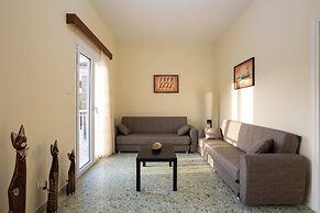 Valira Stathmos Home - Rustic Charm Cottage W Garden