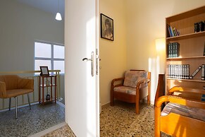 Valira Stathmos Home - Rustic Charm Cottage W Garden
