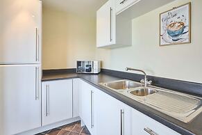 Host Stay Newport House Apartment