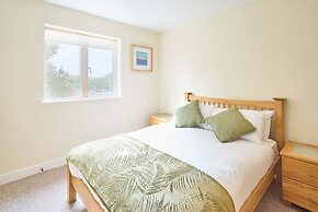 Host Stay Newport House Apartment
