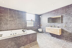 Host Stay Bellevue Luxe