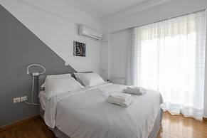 Massive 2-combo apt Unbeatable Acropolis Views 9pax