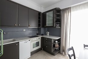 Massive 2-combo apt Unbeatable Acropolis Views 9pax