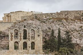 Massive 2-combo apt Unbeatable Acropolis Views 9pax