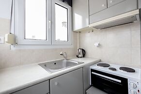 Massive 2-combo apt Unbeatable Acropolis Views 9pax