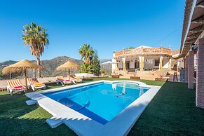 Villa La Coscoja by At Home Costa del Sol