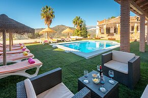 Villa La Coscoja by At Home Costa del Sol