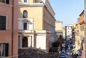 Rental in Rome Casa Assunta