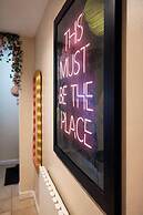 1 Bed Flat - Sleeps 5 - Pet Friendly - Parking