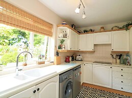 3 Chantry Hill