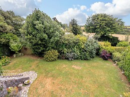 3 Chantry Hill