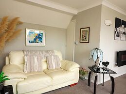 3 Chantry Hill