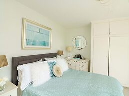 3 Chantry Hill