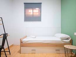 Th08 Apartamento Moderno con Patio Privado