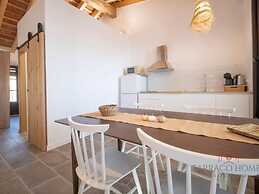 Th56e Apartamentos Murmur la nit