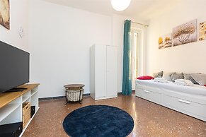 Rental in Rome Jenner Apartment