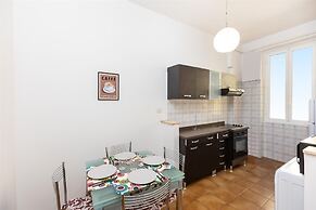 Rental in Rome Jenner Apartment