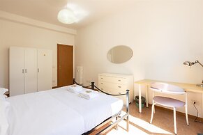 Rental in Rome Jenner Apartment
