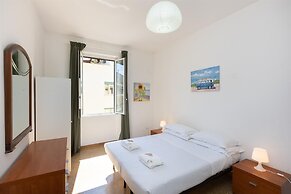 Rental in Rome Jenner Apartment