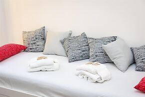 Rental in Rome Jenner Apartment